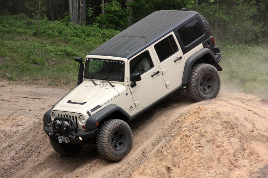  Jeep Wrangler Hemi AEV 2011 года  (фото 2 из 58)